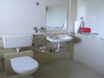 Oyo Apartments Vagator Beach Road Exterior photo