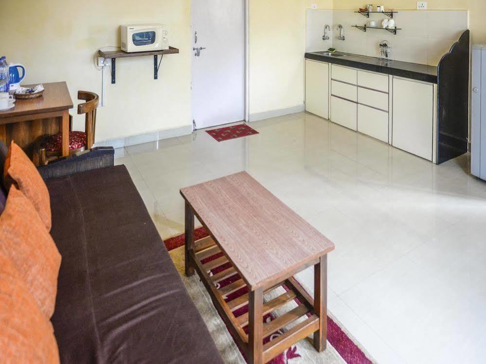 Oyo Apartments Vagator Beach Road Exterior photo