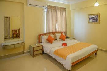 Oyo Apartments Vagator Beach Road Exterior photo